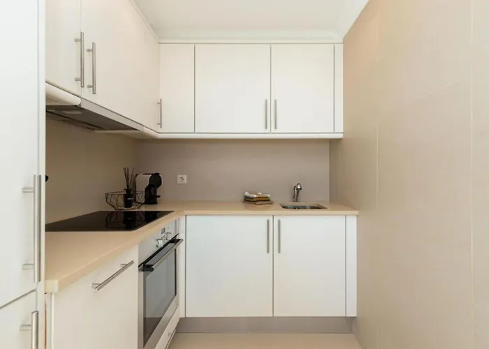 Snazzy Varandas Do Castelo One Bedroom With Sea View Sleeps 2 Appartement *