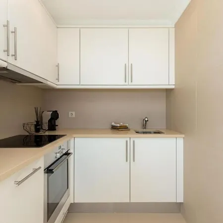 Snazzy Varandas Do Castelo One Bedroom With Sea View Sleeps 2 公寓 *