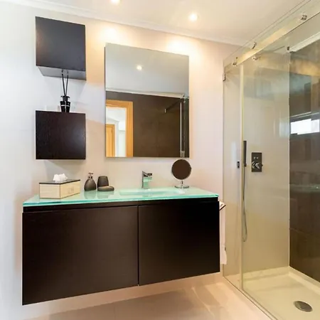 Snazzy Varandas Do Castelo One Bedroom With Sea View Sleeps 2 阿尔布费拉