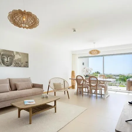 Snazzy Varandas Do Castelo One Bedroom With Sea View Sleeps 2 公寓 *