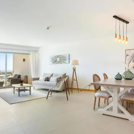 Snazzy Varandas Do Castelo One Bedroom With Sea View Sleeps 2 Албуфейра