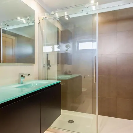 Snazzy Varandas Do Castelo One Bedroom With Sea View Sleeps 2 Апартаменты