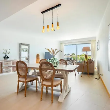Snazzy Varandas Do Castelo One Bedroom With Sea View Sleeps 2 Албуфейра